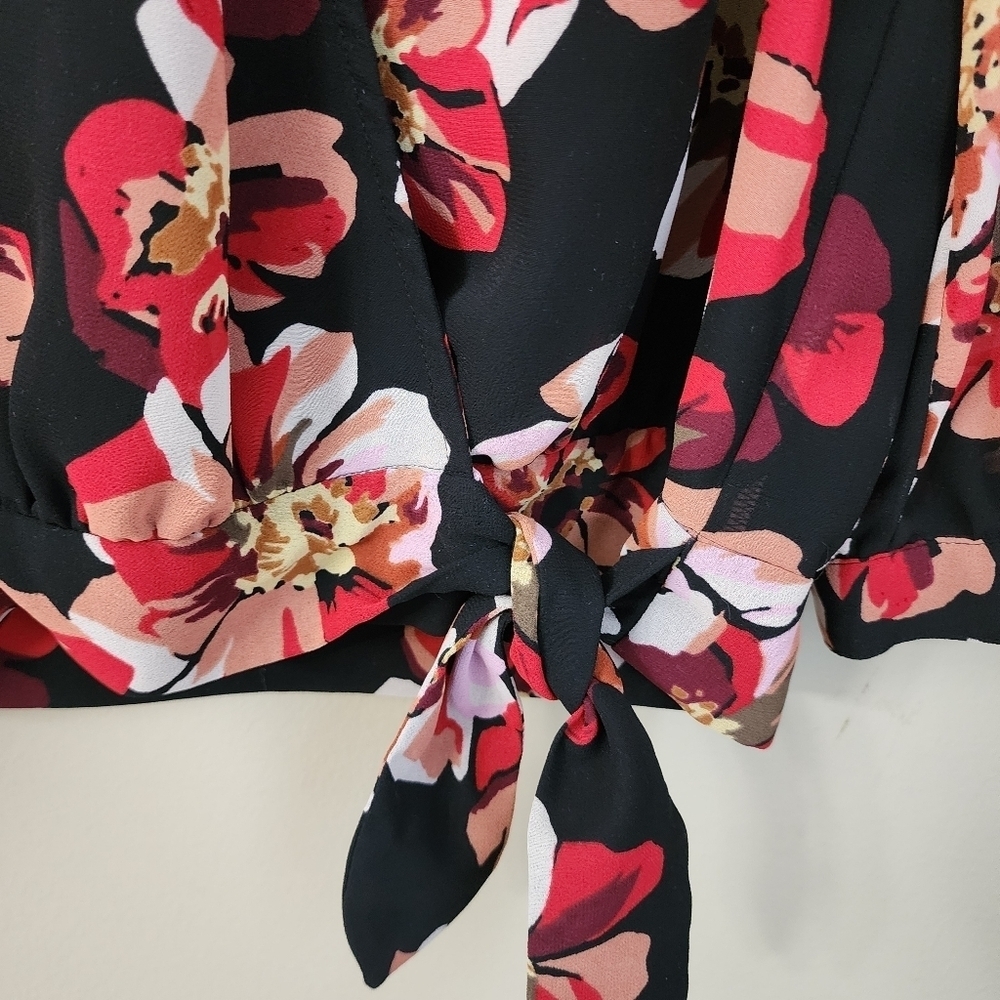 Maxwell Black Floral Wrap Tie Front Blouse Women's Size XS - Picture 5 of 12